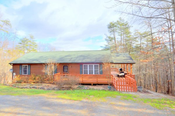 Creekview Cabin rental home at Berkeley Springs Cottage Rentals in Berkeley Springs West Virginia